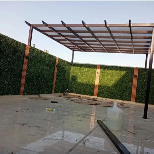 محل المربع المتحرك للحدادة يقدم برجولات الحدائق بتصاميم رائعة ورخيصة